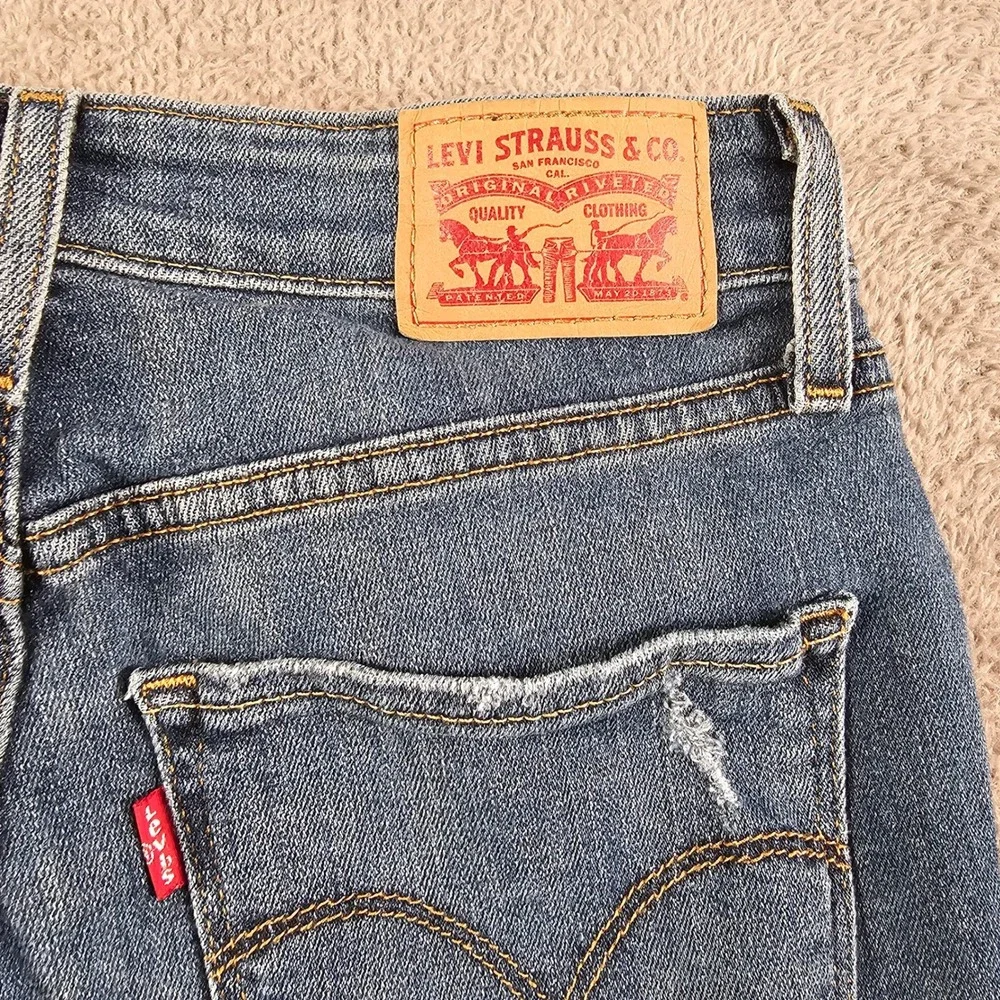 Levis levi 721